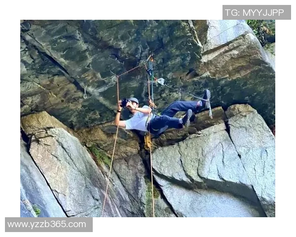 武汉攀岩队夺得最新攀岩耐力TOP10榜首位置引发关注